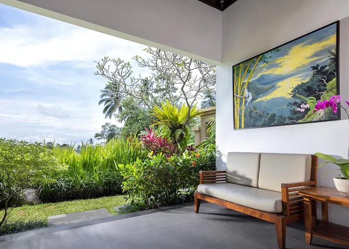 Hotel Anumana Village 4*